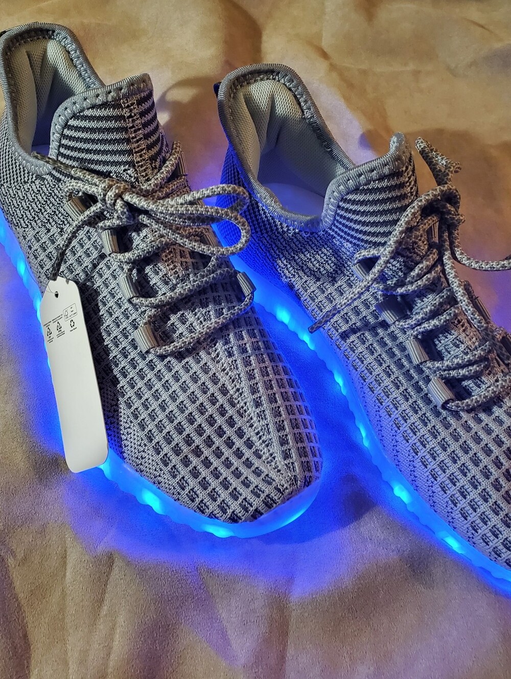 LED Tennis Shoes Unisex with USB - Picture 13 of 14